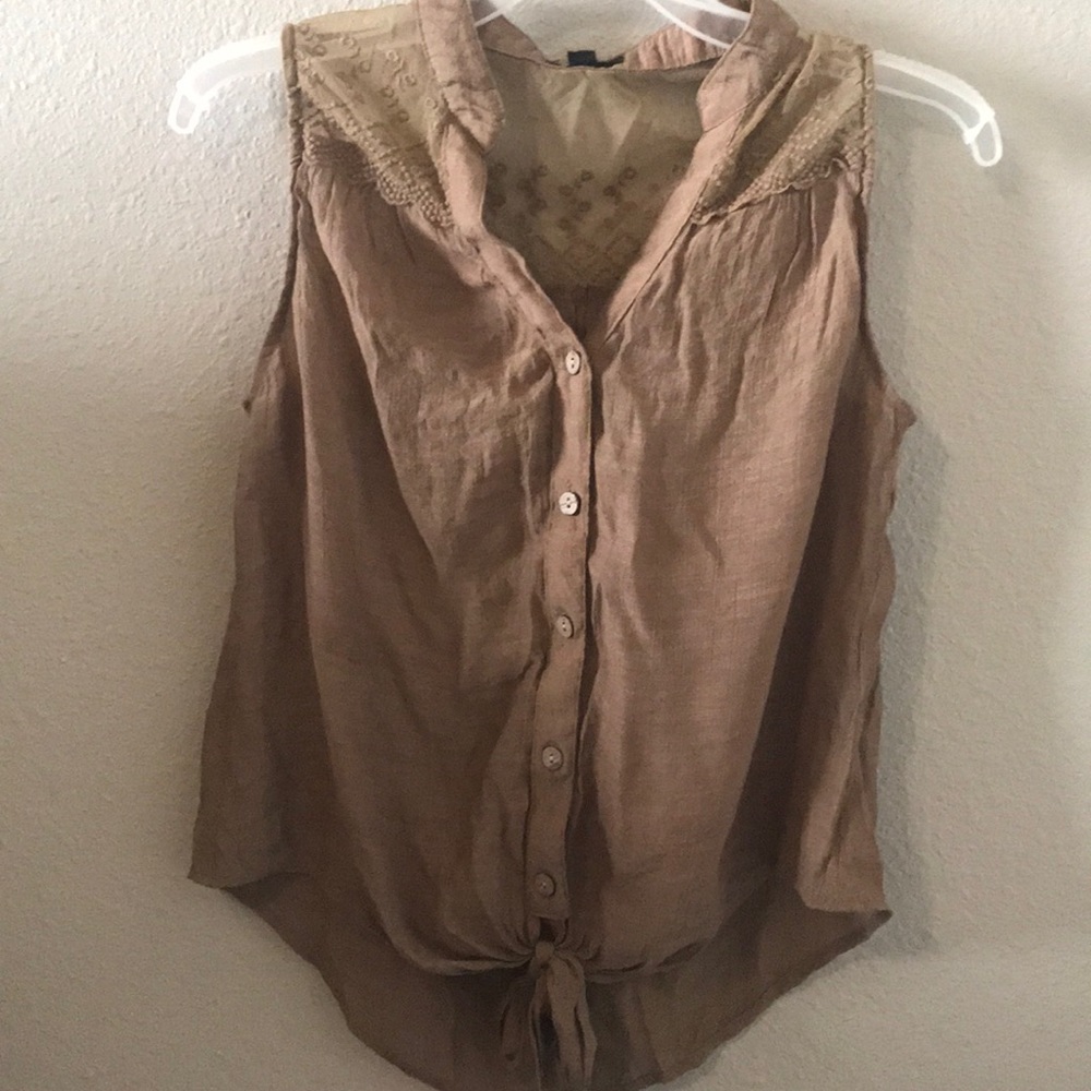 Brown sleeveless top